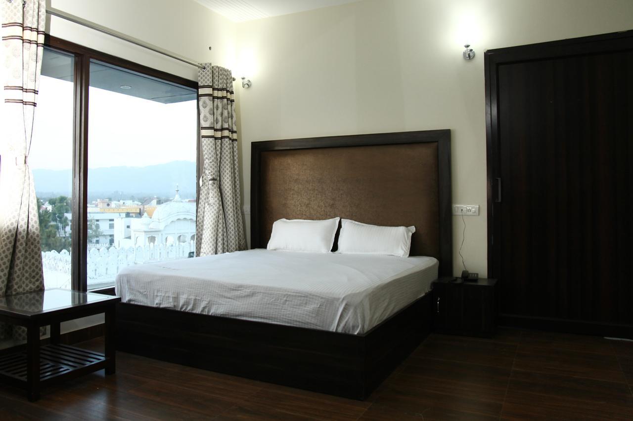 Hotel Temple View Inn Anandpur Sāhib المظهر الخارجي الصورة